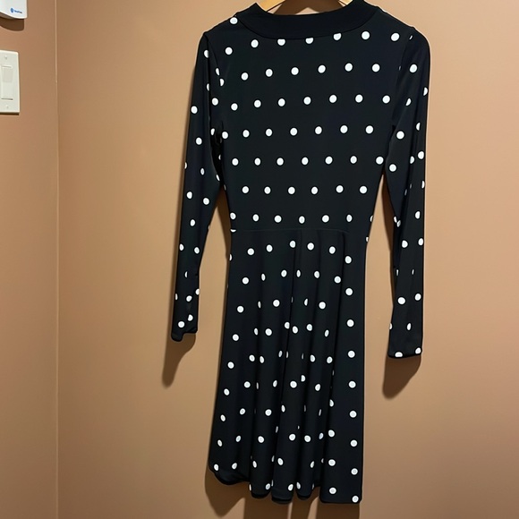 WHBM Faux Wrap Dress, black/white polka dot Size 6. Elastic waist Long sleeve. - Picture 4 of 8
